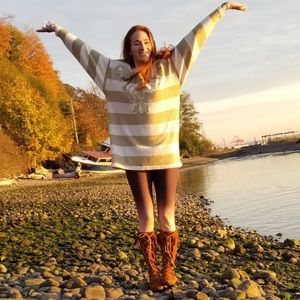 Vintage 80’s metallic striped drop-sleeve Holiday sweater gold cream embroidered